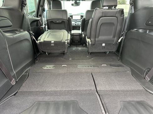 New 2026 Chrysler Pacifica Limited image 16