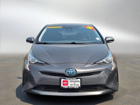 Used 2016 Toyota Prius Three w/ Advanced Technology Package FWD image 8