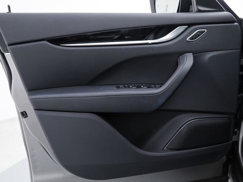 Used 2022 Maserati Levante GT image 15