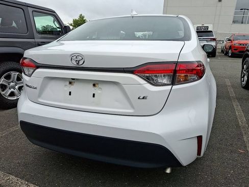Used 2024 Toyota Corolla LE FWD image 5