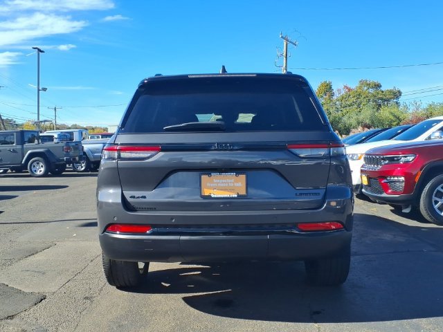 Certified 2023 Jeep Grand Cherokee Limited w/ Black Appearance Package AWD/4WD image 5