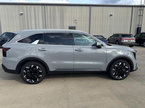 New 2026 Kia Sorento EX FWD image 9