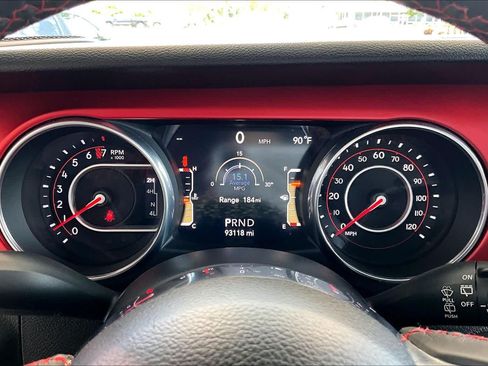 Used 2018 Jeep Wrangler Unlimited Rubicon AWD/4WD image 25