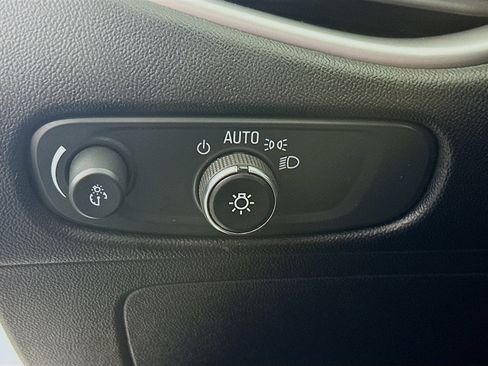 Used 2024 Chevrolet Malibu LT image 16