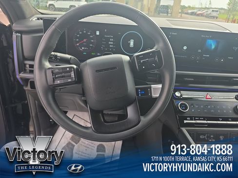 Used 2025 Hyundai Santa Fe Calligraphy FWD image 13