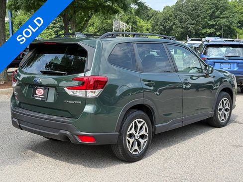 Used 2023 Subaru Forester Premium AWD/4WD image 10