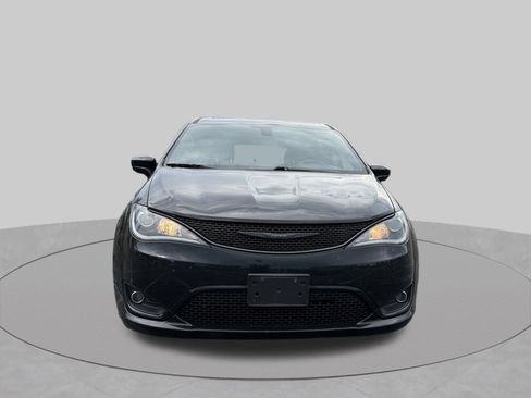 Used 2018 Chrysler Pacifica Touring Plus w/ S Appearance Package FWD image 8