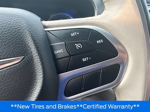 Used 2019 Chrysler Pacifica Limited FWD image 8