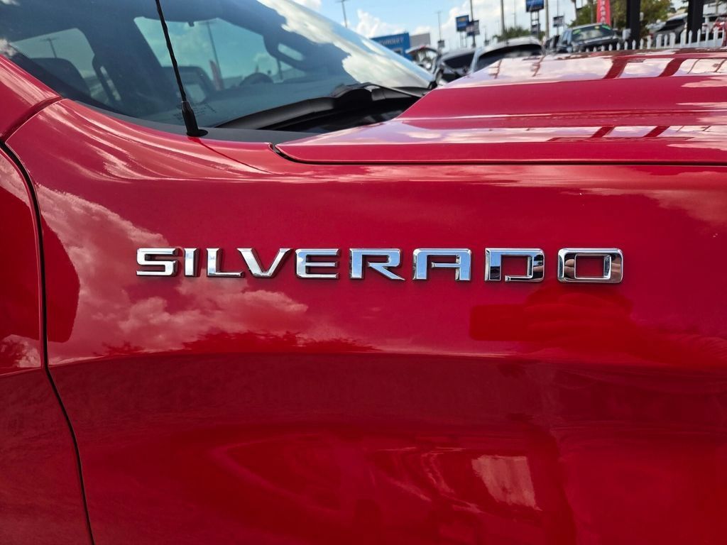 Used 2024 Chevrolet Silverado 1500 Custom AWD/4WD image 4