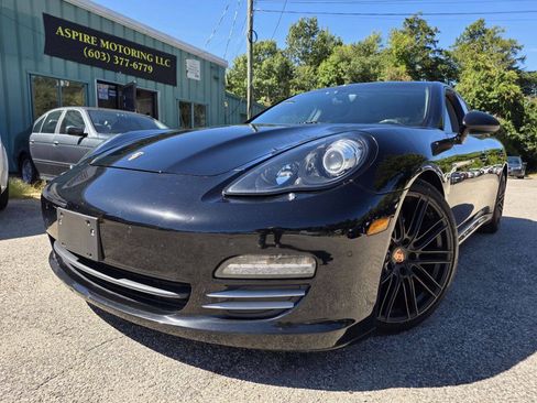 Used 2013 Porsche Panamera 4S AWD/4WD image 2