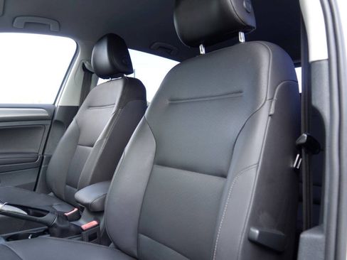 Used 2015 Volkswagen Golf TDI S FWD image 58