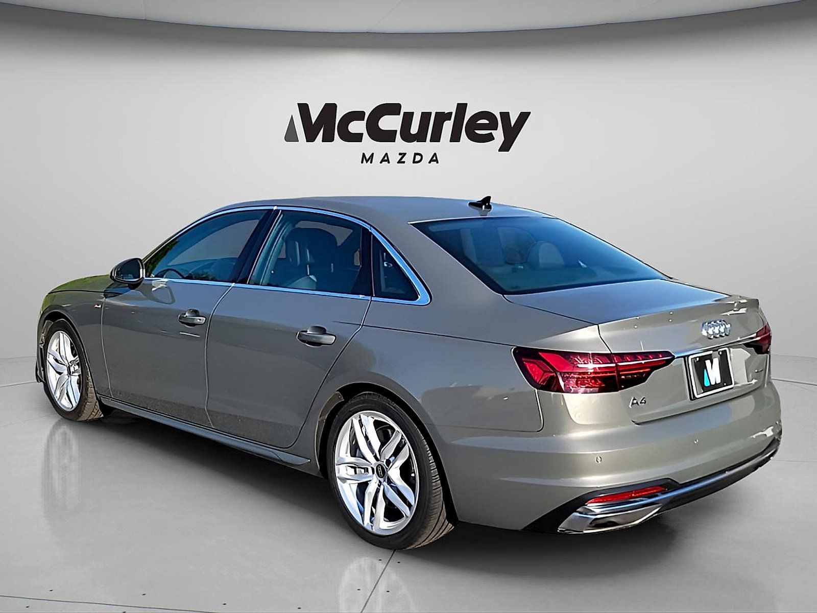 Used 2024 Audi A4 2.0T Premium Plus AWD/4WD image 5