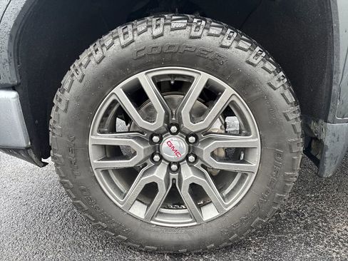 Certified 2022 GMC Sierra 1500 AT4 w/ AT4 Premium Package image 14