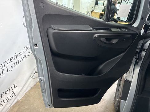 New 2025 Mercedes-Benz Sprinter 2500 image 9