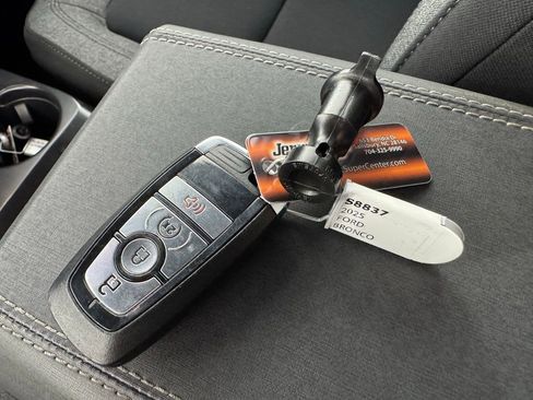 Used 2025 Ford Bronco Big Bend AWD/4WD image 3