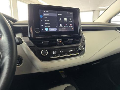 Used 2025 Toyota Corolla LE w/ LE Premium Package image 28