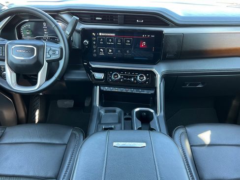 Used 2024 GMC Sierra 2500 Denali w/ Denali Reserve Package image 13