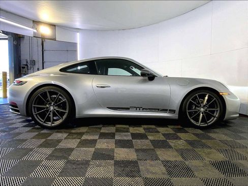 Certified 2024 Porsche 911 Carrera T RWD image 8