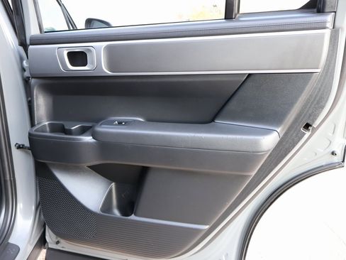 Used 2024 Hyundai Santa Fe SE image 12