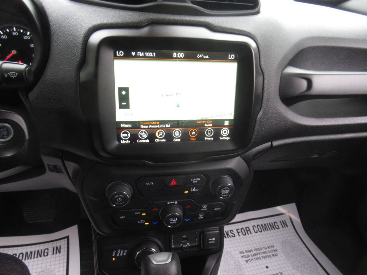Used 2023 Jeep Renegade Latitude w/ Premium Group AWD/4WD image 19