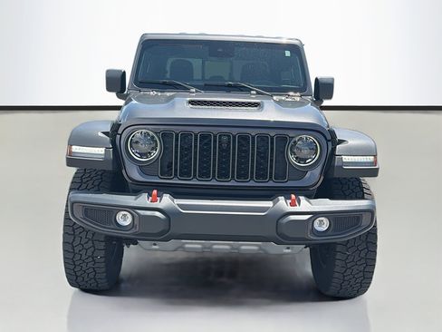 Used 2025 Jeep Gladiator Mojave w/ Technology Group AWD/4WD image 8