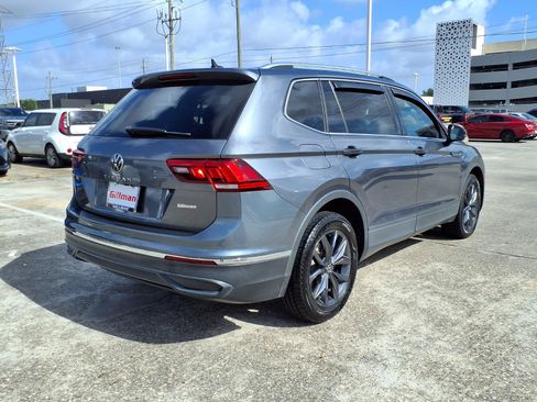 Used 2022 Volkswagen Tiguan SE FWD image 25