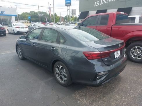 Used 2020 Kia Forte LXS FWD image 3