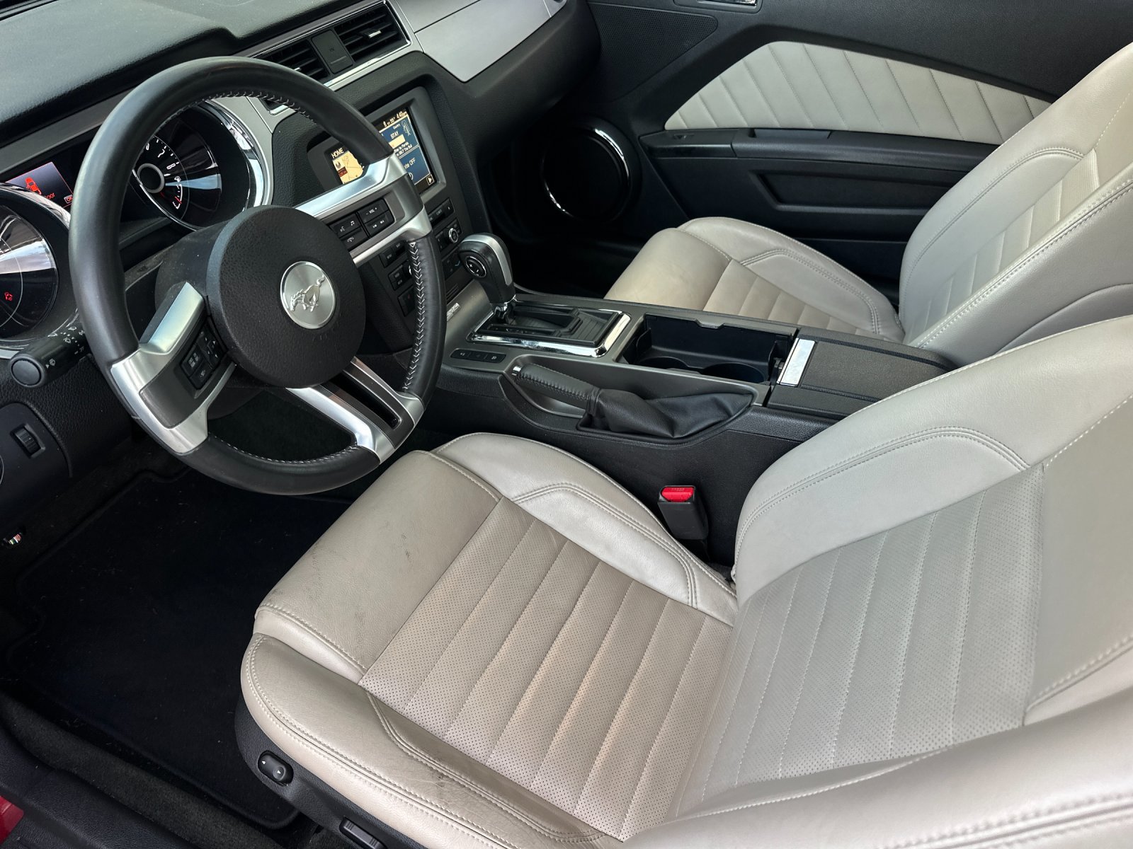 Used 2014 Ford Mustang GT Premium w/ Electronics Package RWD image 10
