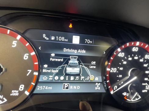 Certified 2025 Nissan Frontier PRO-4X w/ Pro Premium Package AWD/4WD image 11