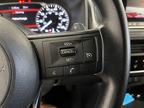 Used 2024 Nissan Rogue S FWD image 28
