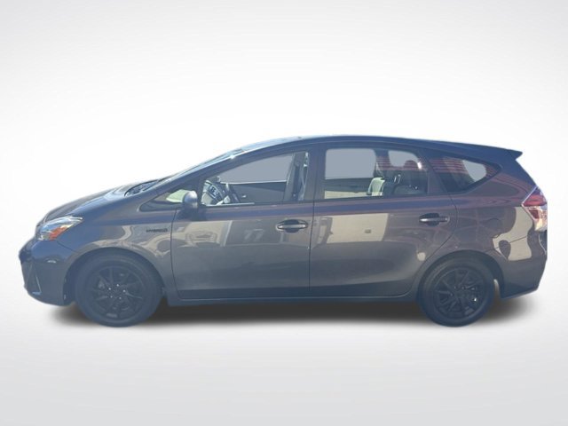 Used 2017 Toyota Prius V Three FWD image 4