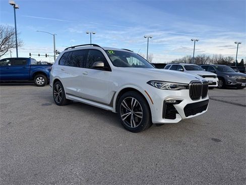 Used 2022 BMW X7 M50i w/ Cold Weather Package image 2