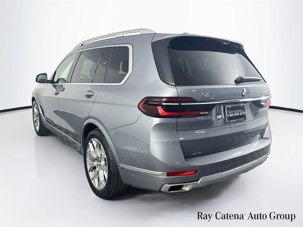 Used 2026 BMW X7 xDrive40i w/ Premium Package AWD/4WD image 5