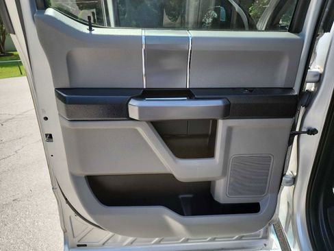 Used 2018 Ford F250 XLT w/ XLT Premium Package AWD/4WD image 51