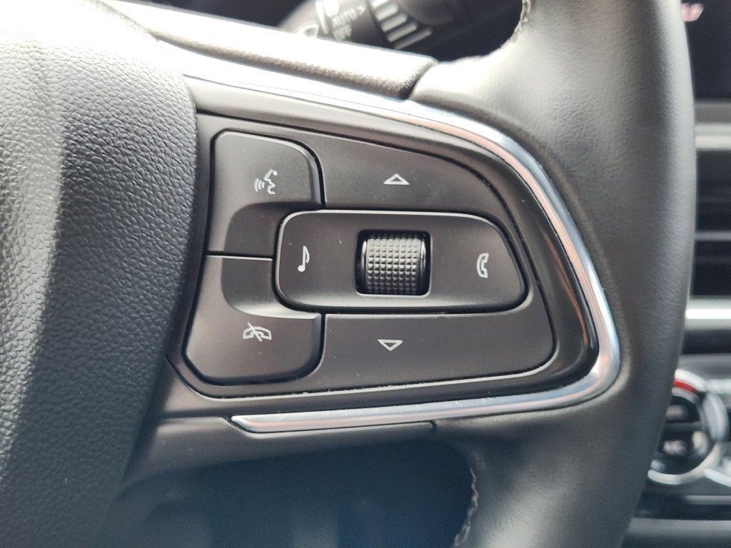 Used 2024 Buick Envista Sport Touring w/ Convenience I Package FWD image 23