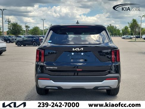 New 2026 Kia Sorento LX FWD image 5