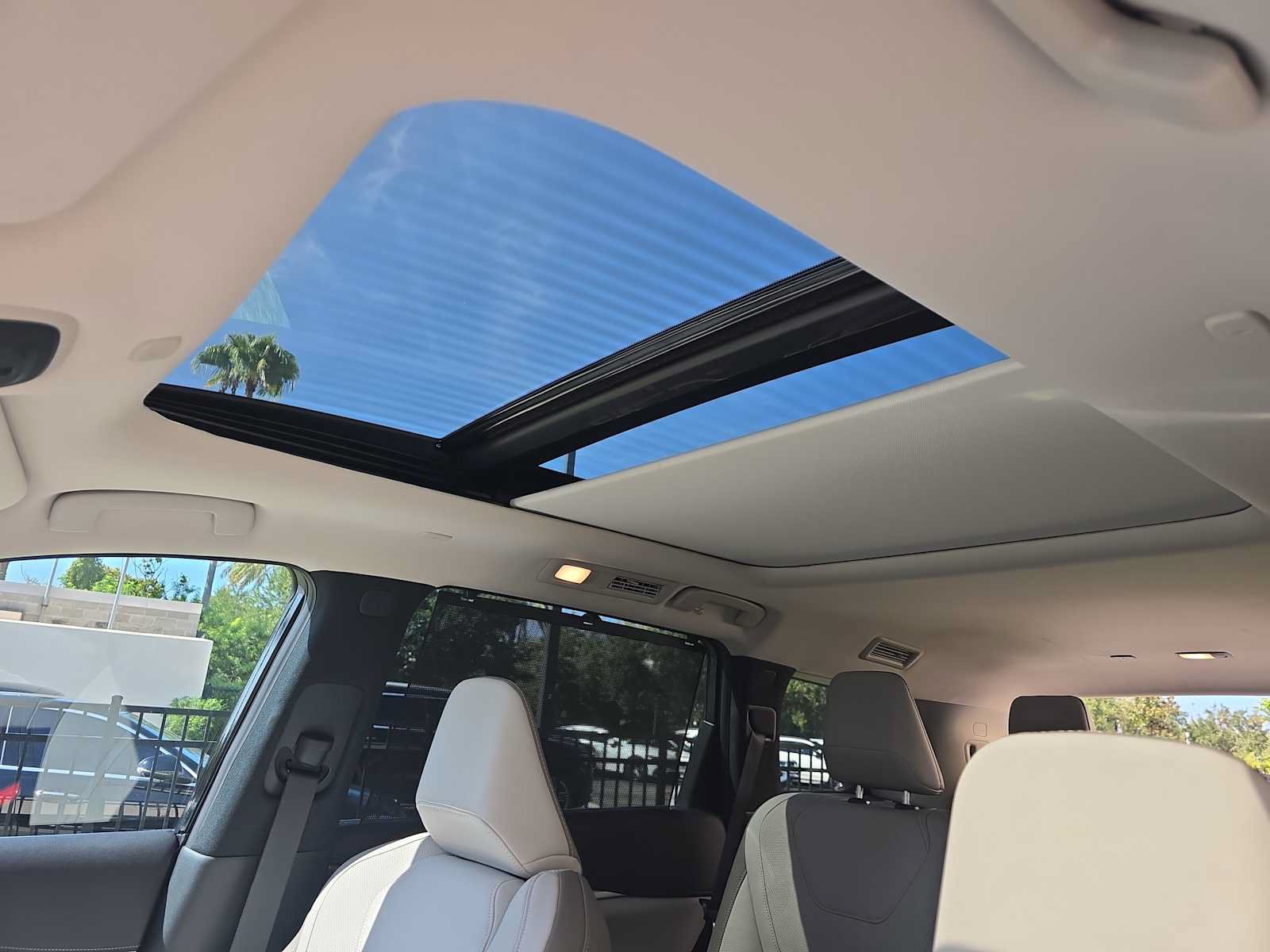 Certified 2026 INFINITI QX60 Luxe w/ Cargo Package FWD image 27