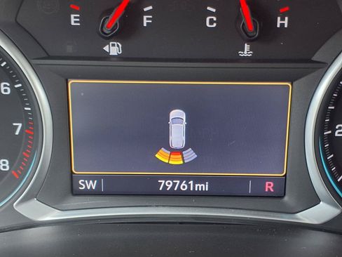 Used 2021 Chevrolet Traverse LT FWD image 15