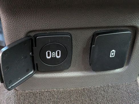 Used 2023 Lincoln Corsair Reserve w/ Equipment Group 201A image 16