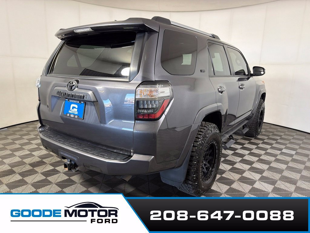 Used 2023 Toyota 4Runner SR5 AWD/4WD image 7