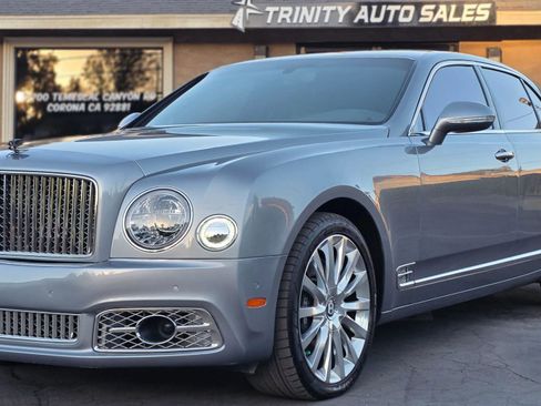 Used 2020 Bentley Mulsanne RWD image 3