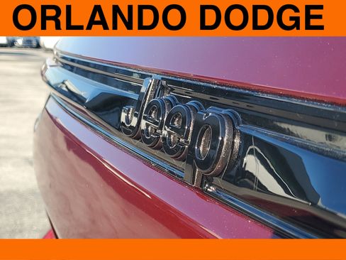 New 2025 Jeep Grand Cherokee Altitude image 6