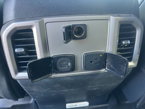 Used 2022 Ford F450 Lariat w/ Lariat Value Package image 26