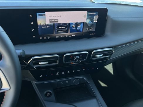 New 2026 Nissan Sentra SR image 10