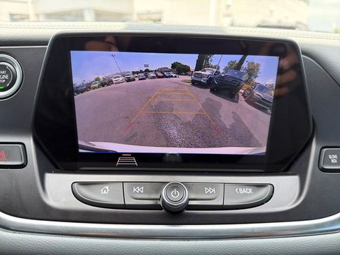 Used 2019 Chevrolet Blazer LT FWD image 23