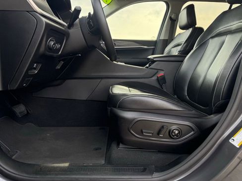 Certified 2023 Jeep Grand Cherokee Limited image 10