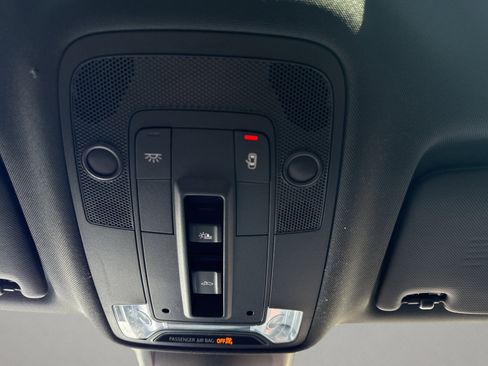 Used 2020 Audi Q3 2.0T Prestige w/ Prestige Package image 20