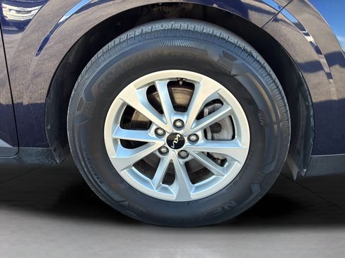 Used 2024 Kia Carnival LX FWD image 32