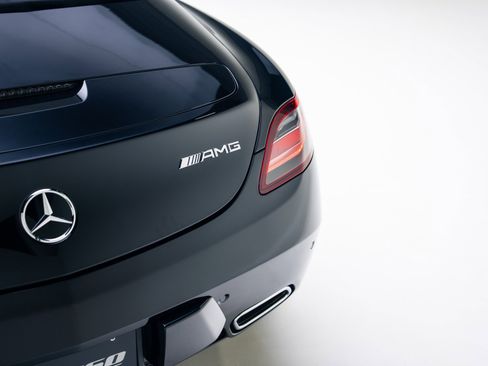 Used 2012 Mercedes-Benz SLS AMG image 23