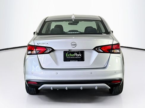 Used 2025 Nissan Versa SV FWD image 7